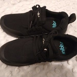 Snibbs black women's work shoe 7.5